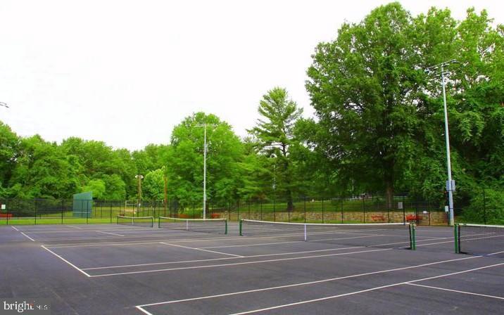 OAKTON CREST - Residential