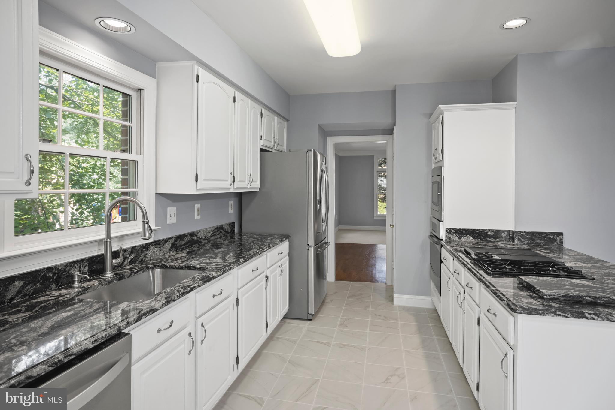 OAKTON CREST - Residential