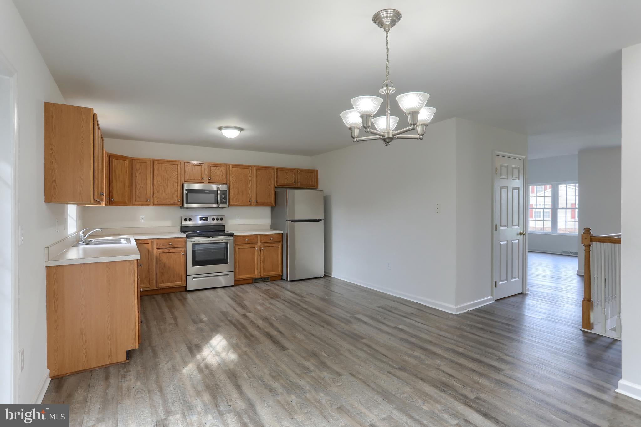2116 AUTUMN CT