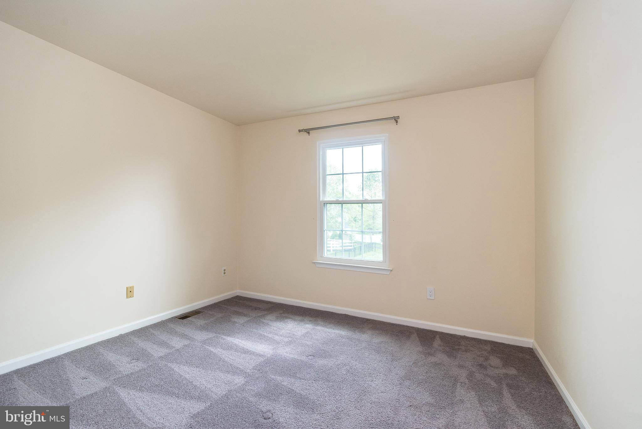 STRAWBERRY FIELDS - Residential