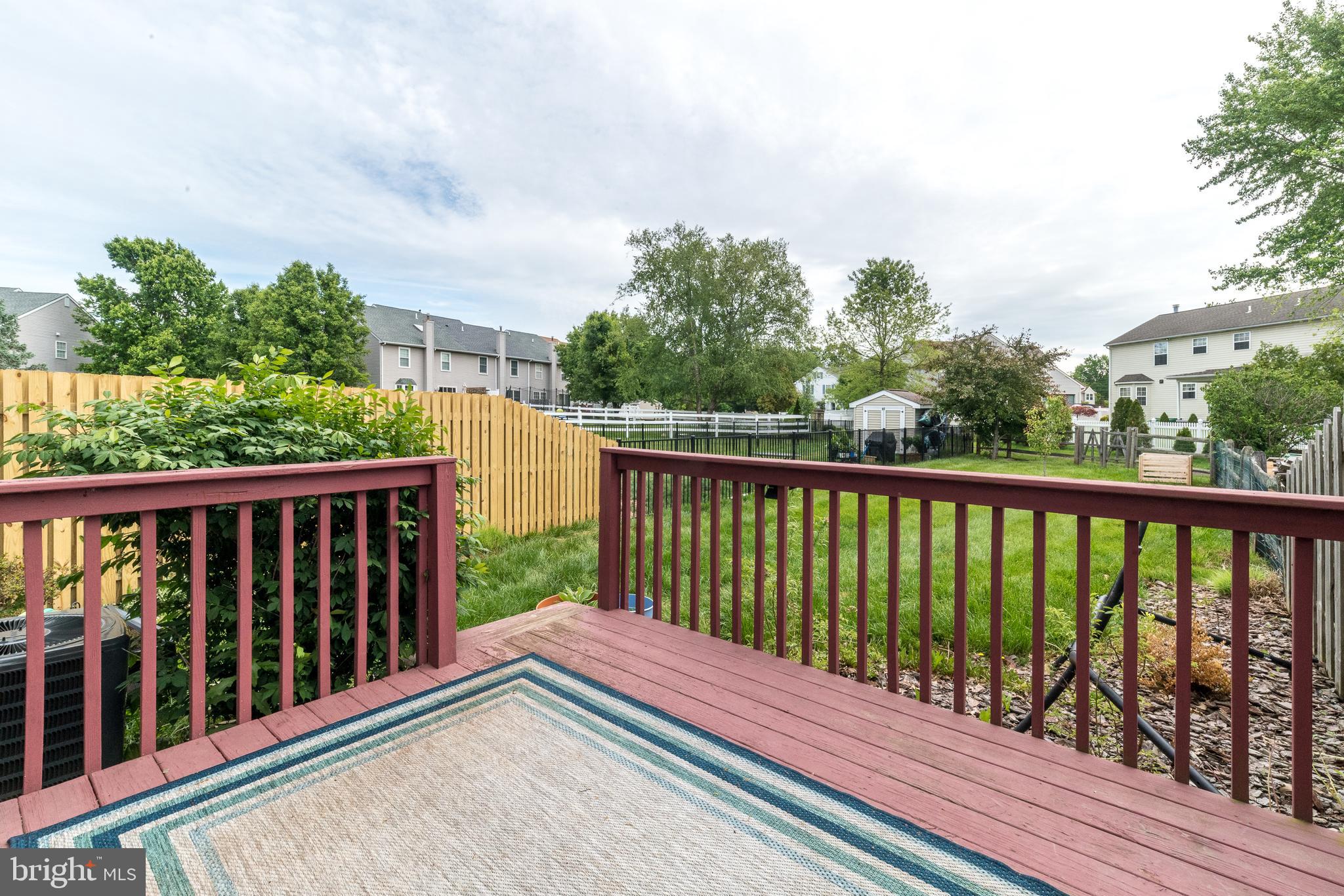 STRAWBERRY FIELDS - Residential