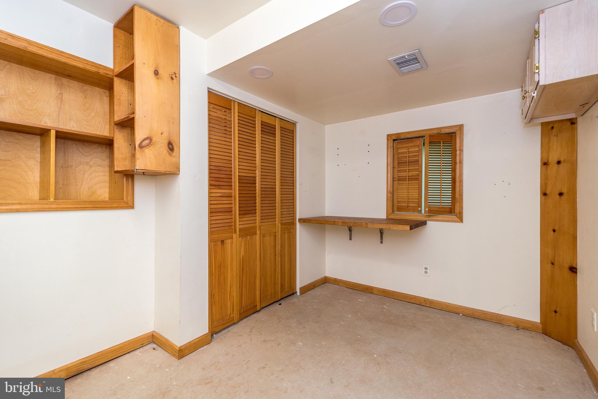 STRAWBERRY FIELDS - Residential