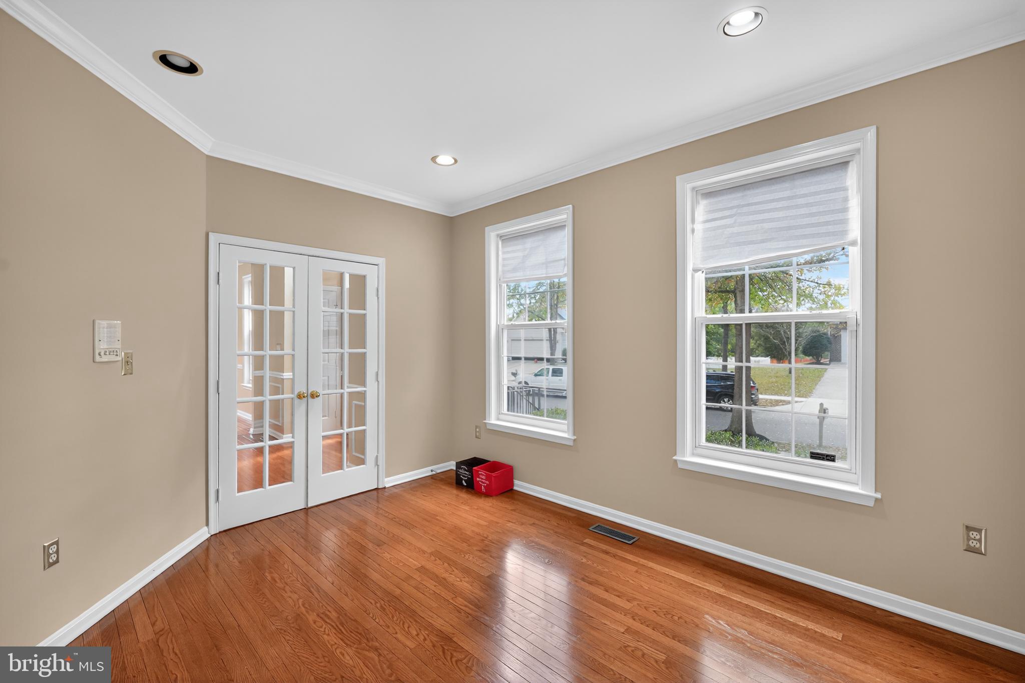 1600 WHISTLING DUCK DRIVE