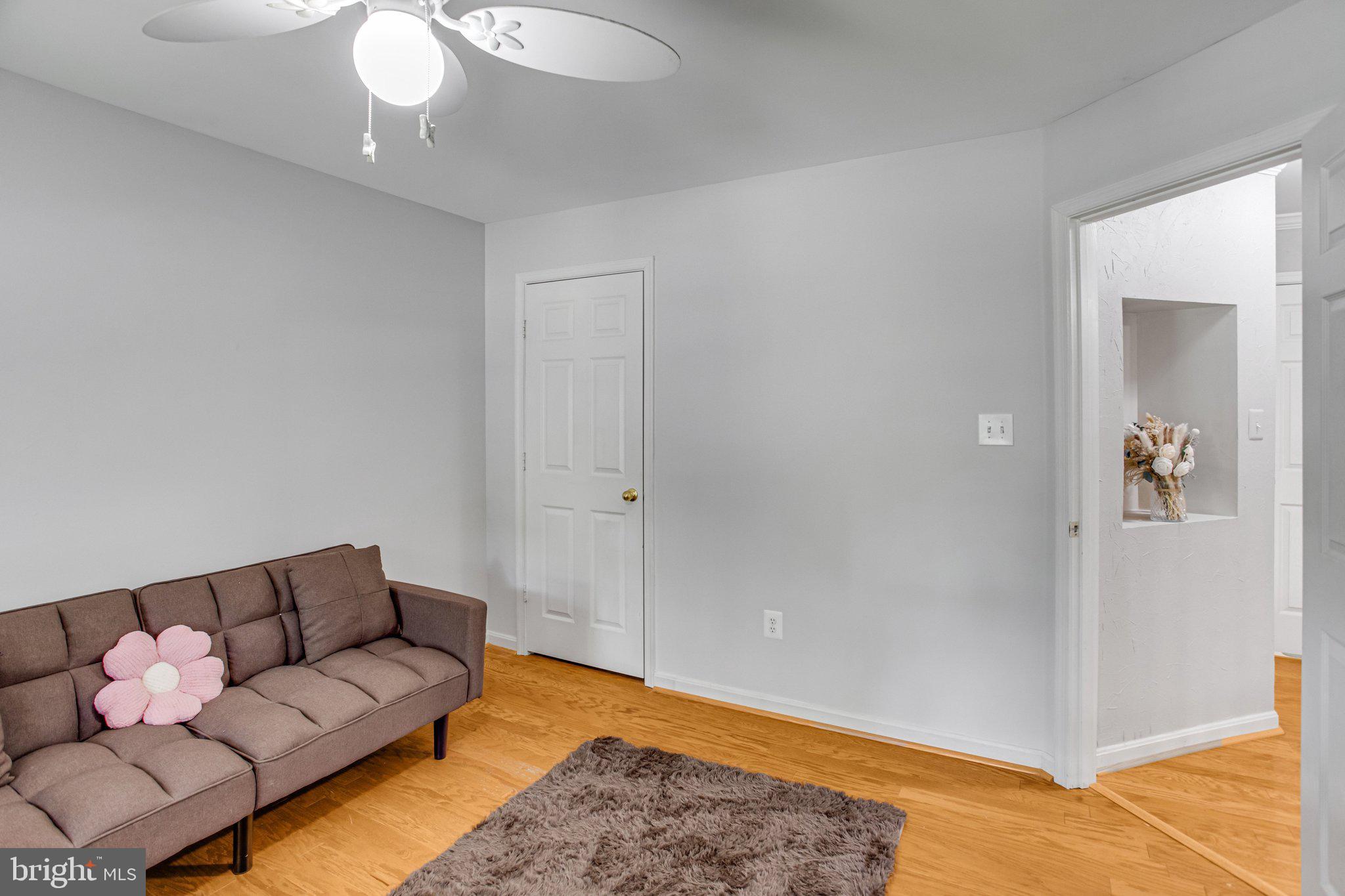 MEADOWS OF MINNIEVILLE - Residential