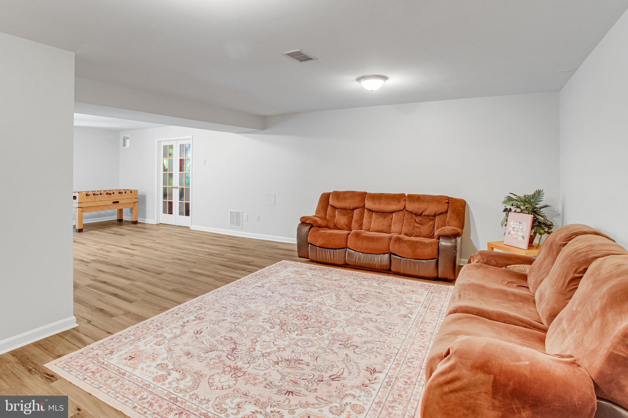 MEADOWS OF MINNIEVILLE - Residential