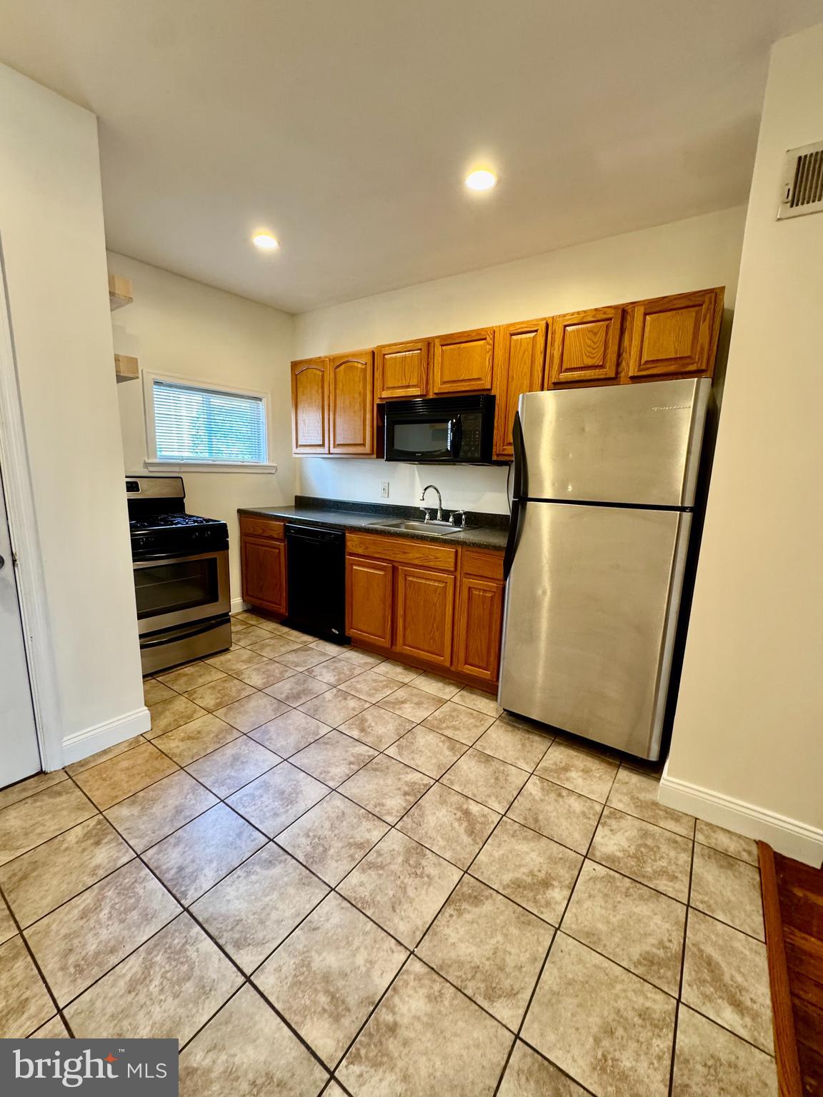 FISHTOWN - Residential Lease