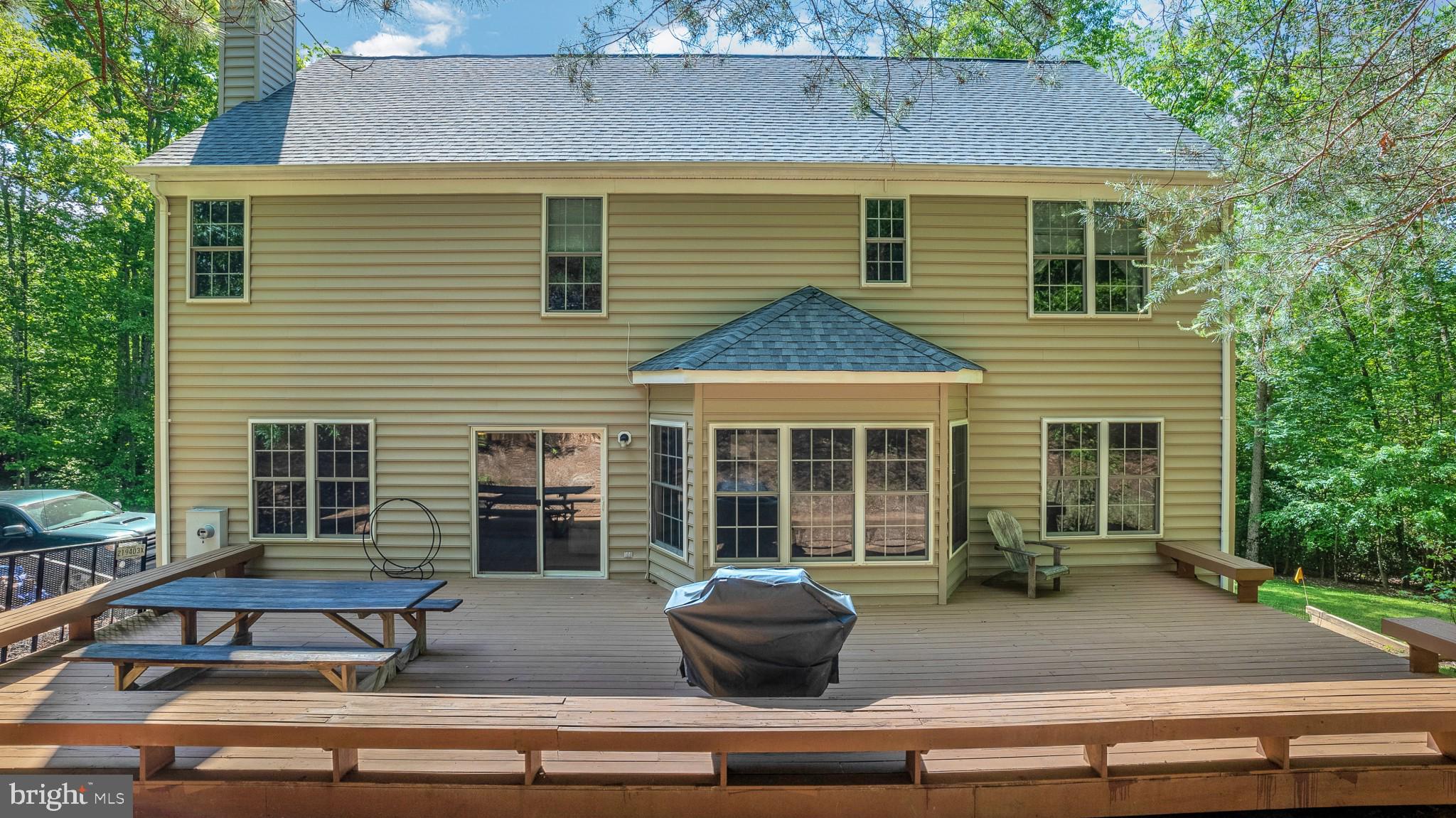 COVE POINT WOODS - Residential