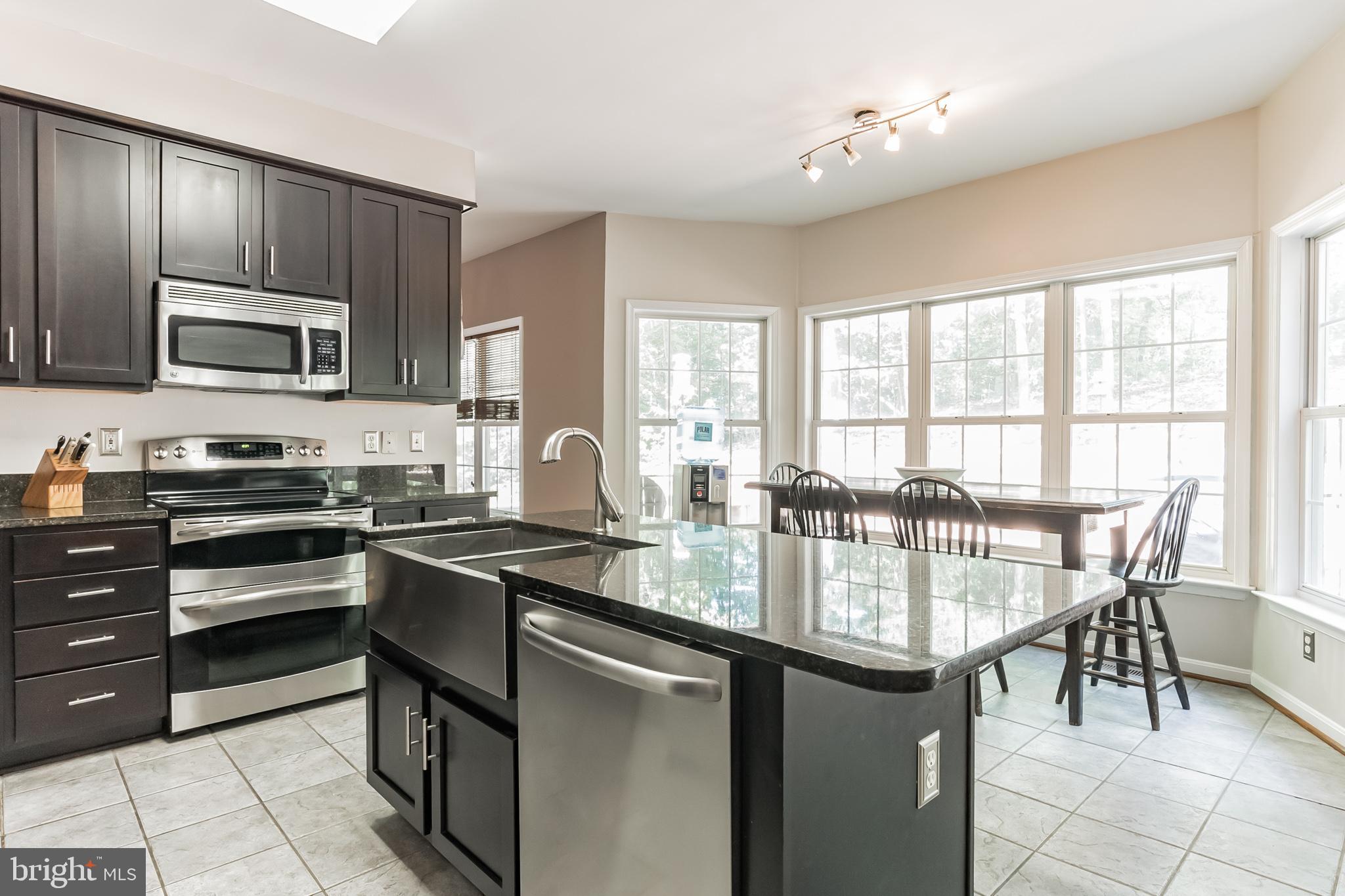 COVE POINT WOODS - Residential