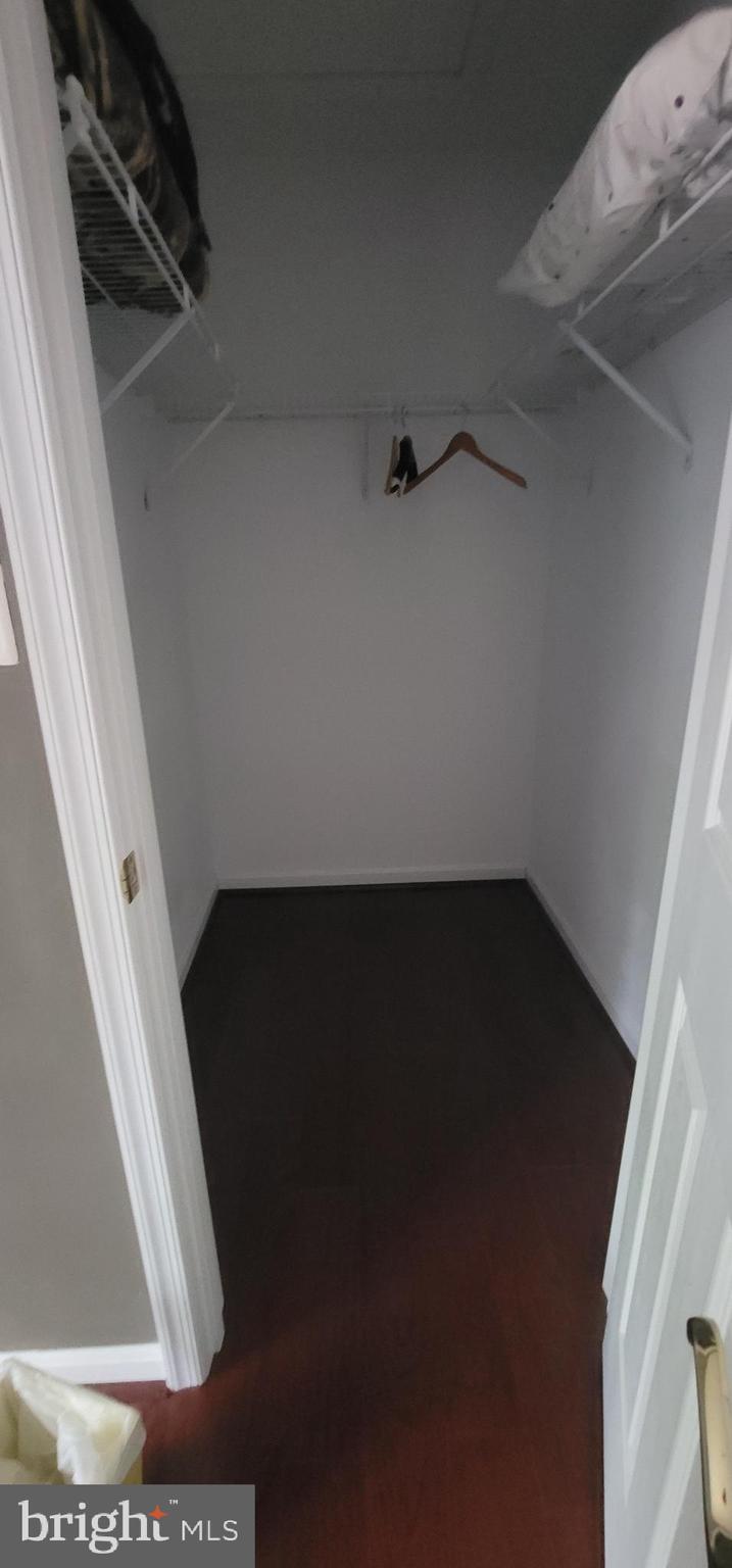 COVE POINT WOODS - Residential