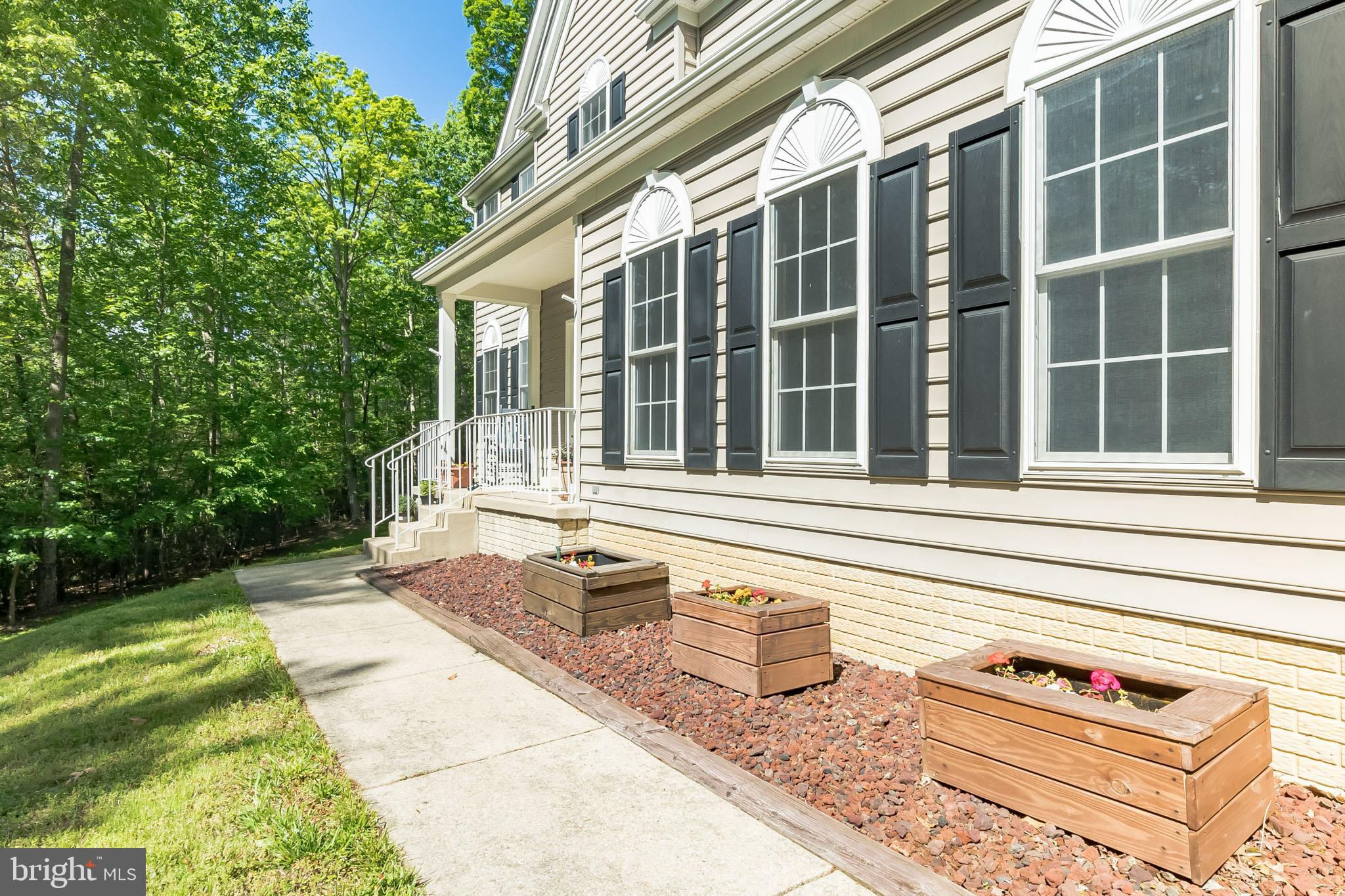 COVE POINT WOODS - Residential