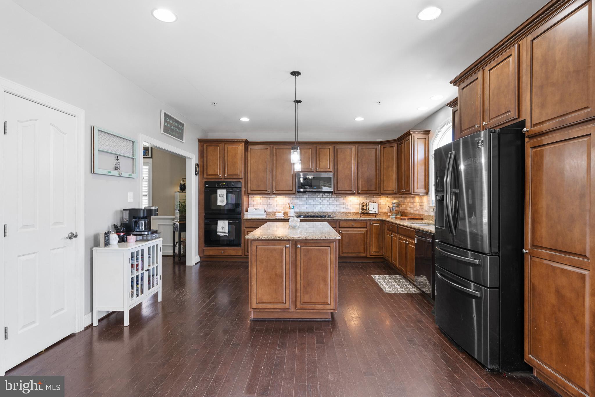 ESTATES AT JOY CHAPEL - Residential