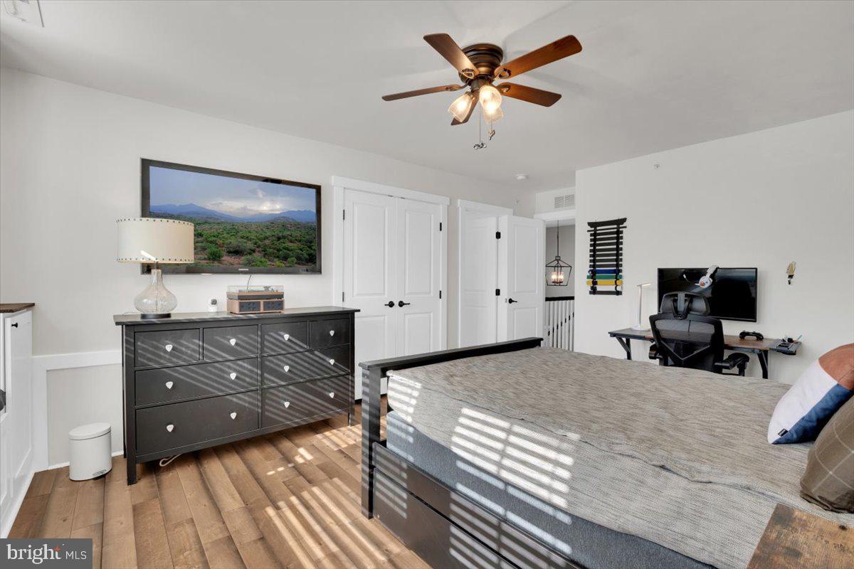 POTOMAC SHORES - Residential