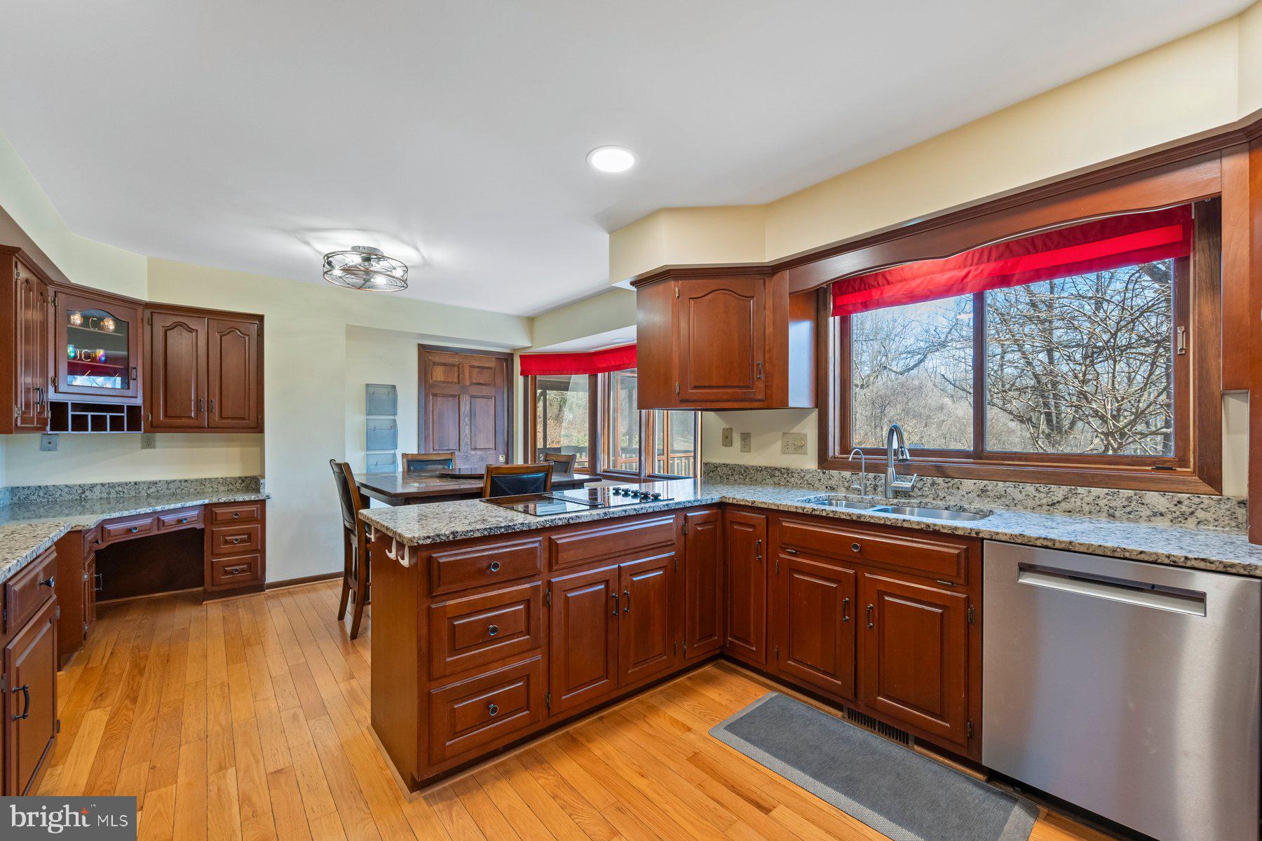 SUNSHINE ACRES - Residential