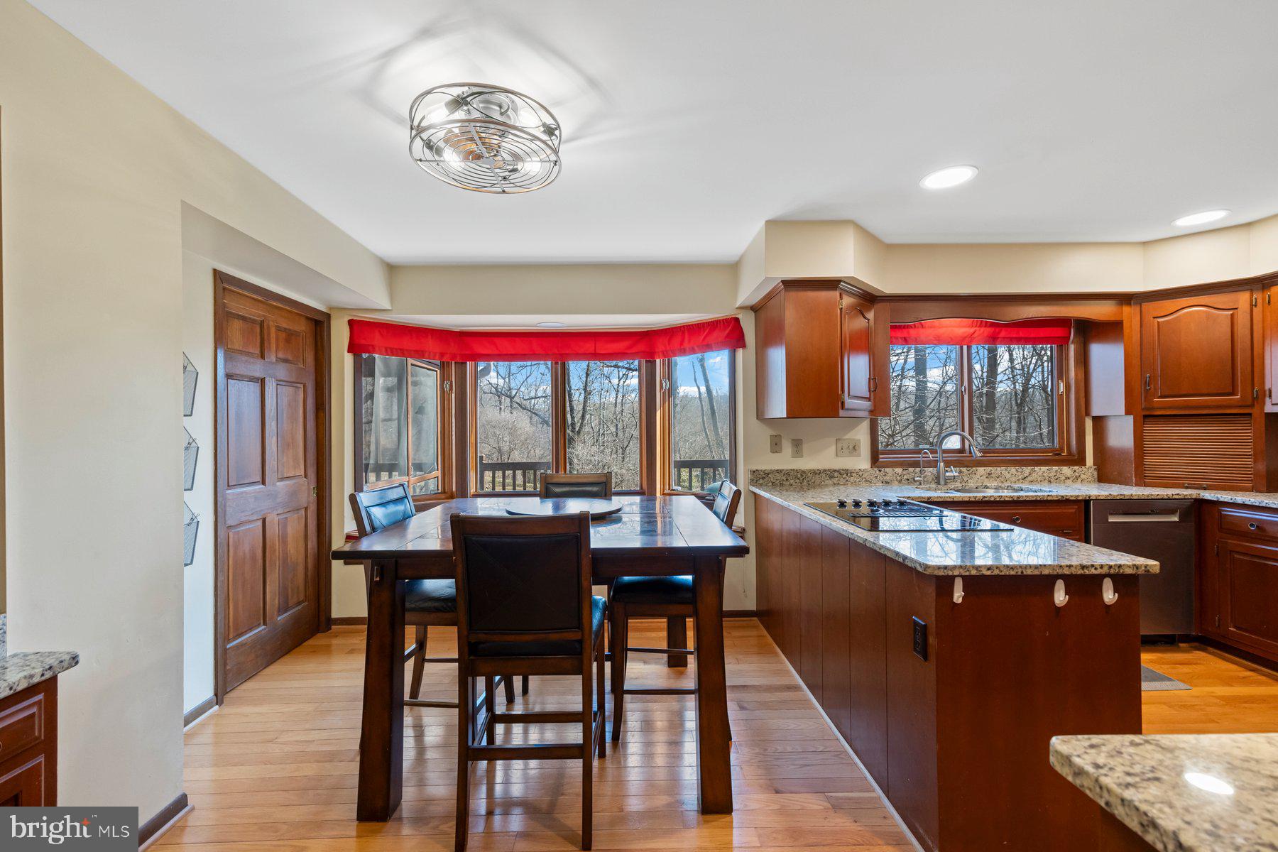 SUNSHINE ACRES - Residential