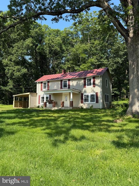 8272 GREENWICH ROAD CATLETT VA 20119