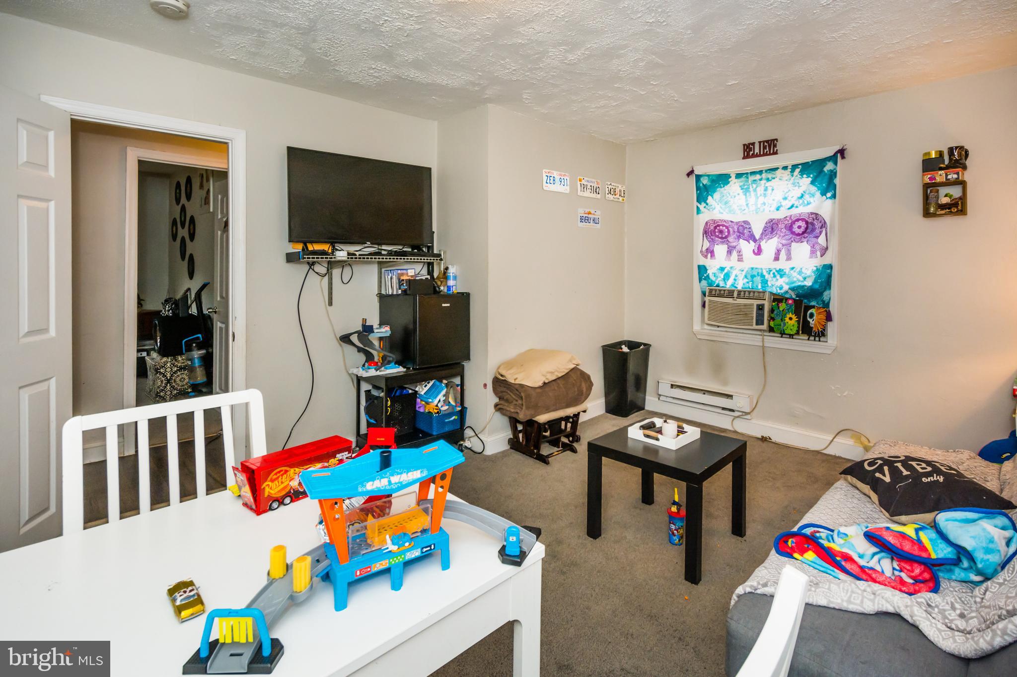 GLEN OAKS - Residential