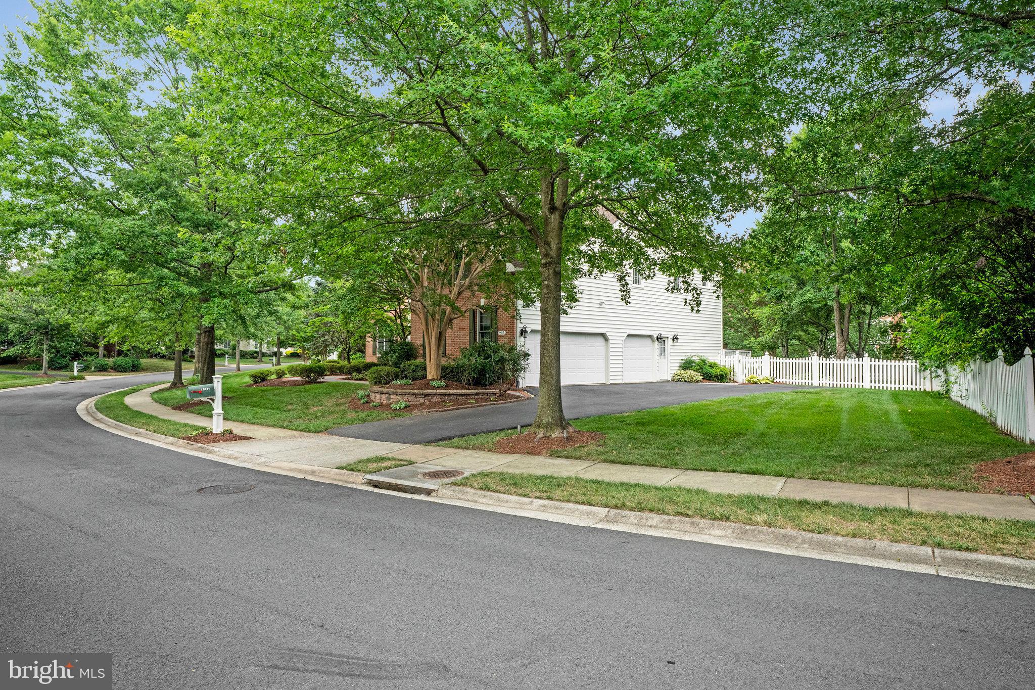 19917 INTERLACHEN CIRCLE