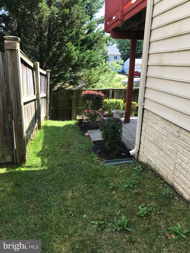 WINDSOR KNOLL - Residential