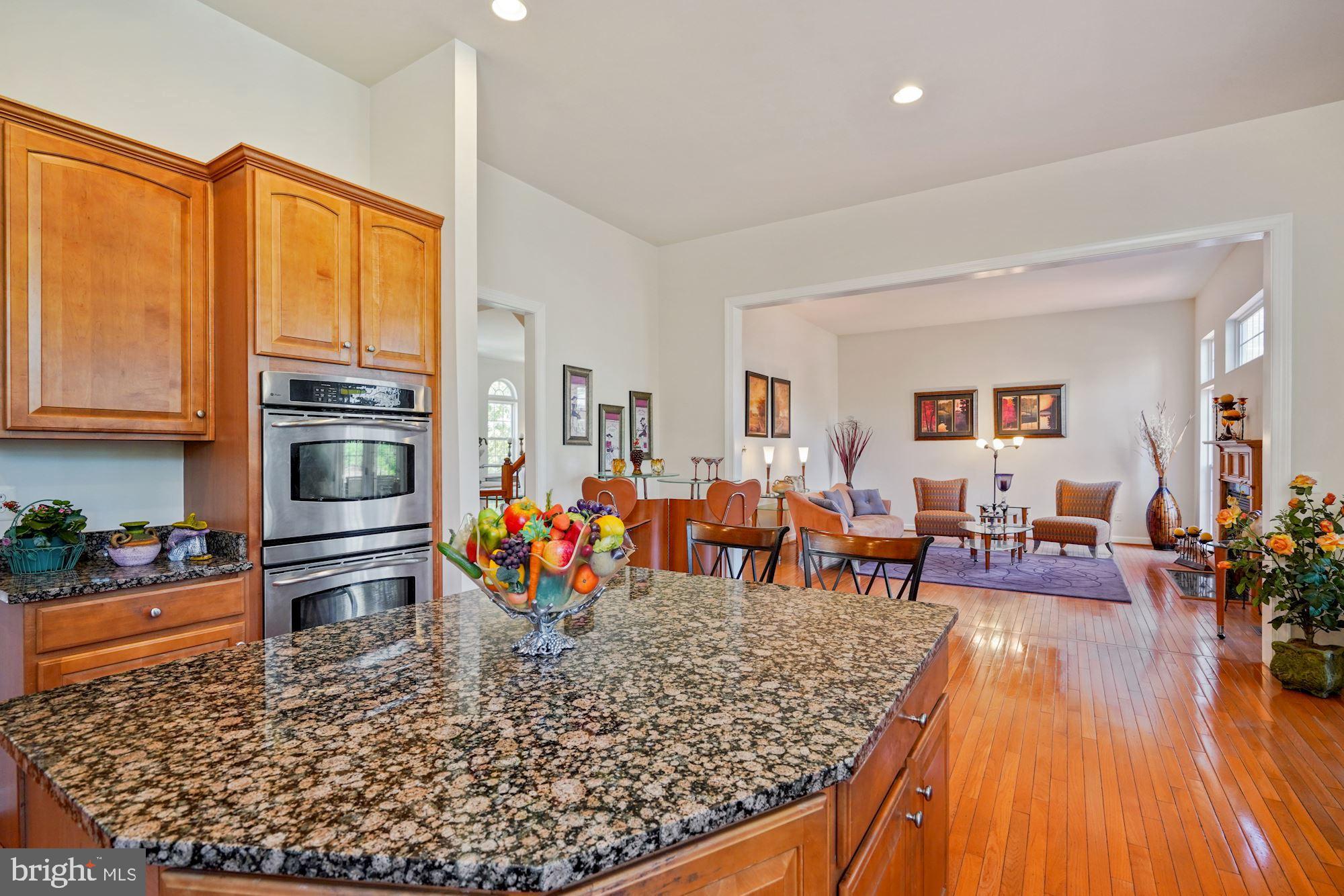 WINDSOR KNOLL - Residential