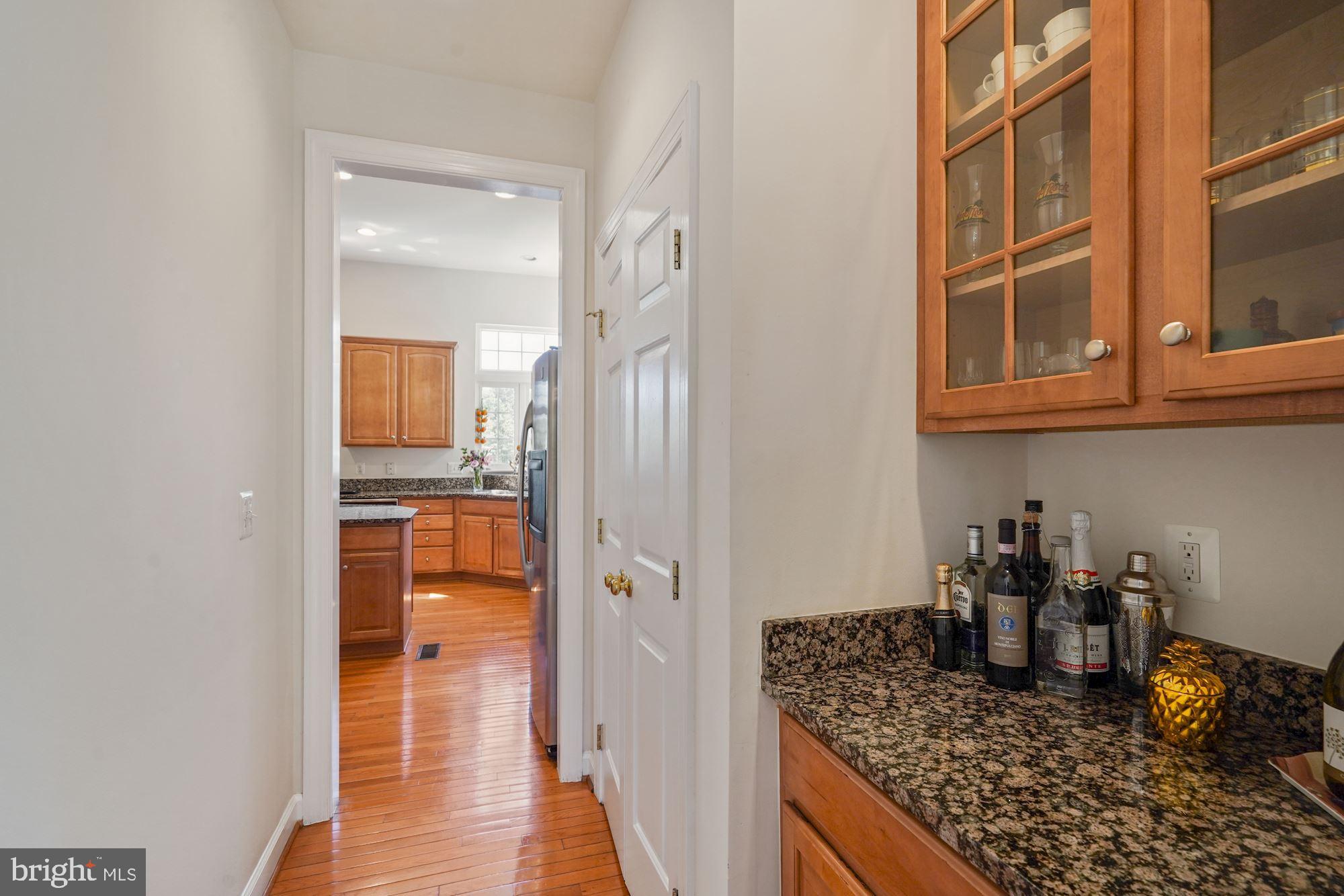 WINDSOR KNOLL - Residential