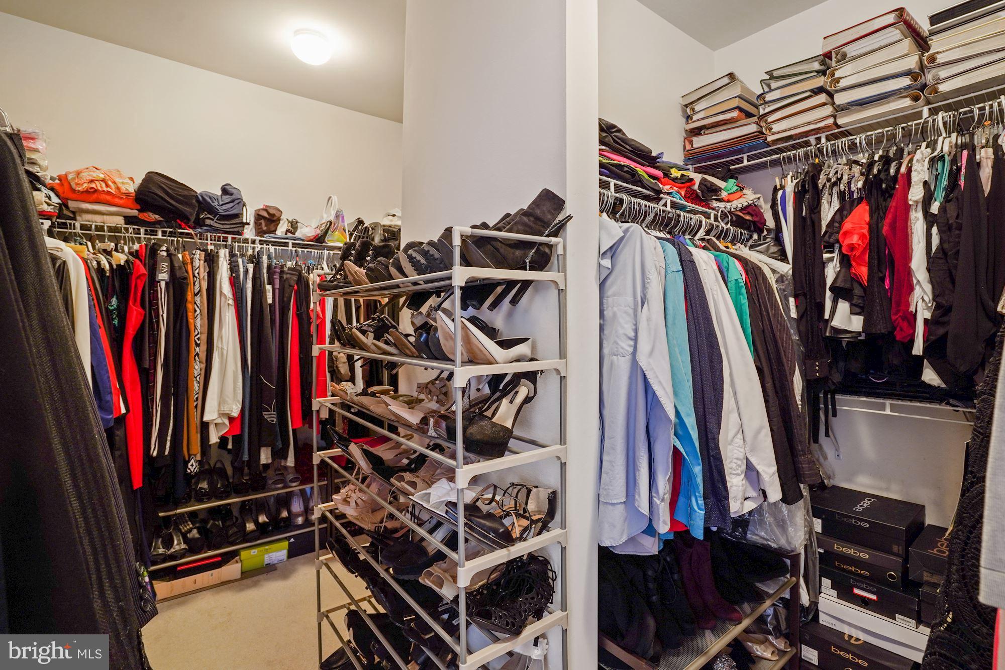 WINDSOR KNOLL - Residential