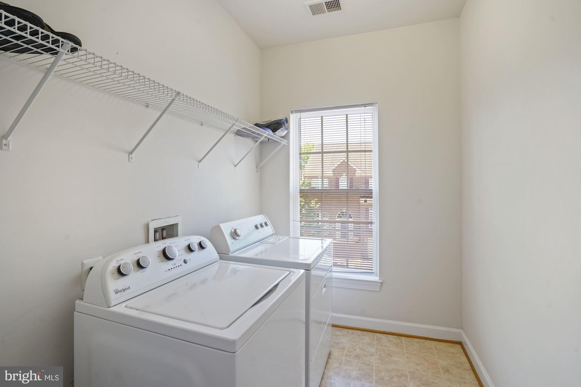 WINDSOR KNOLL - Residential