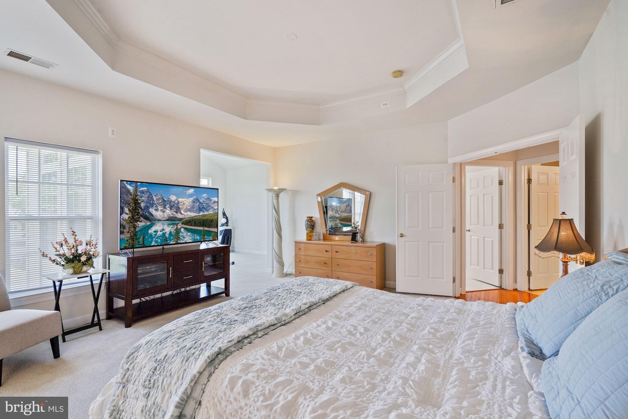 WINDSOR KNOLL - Residential