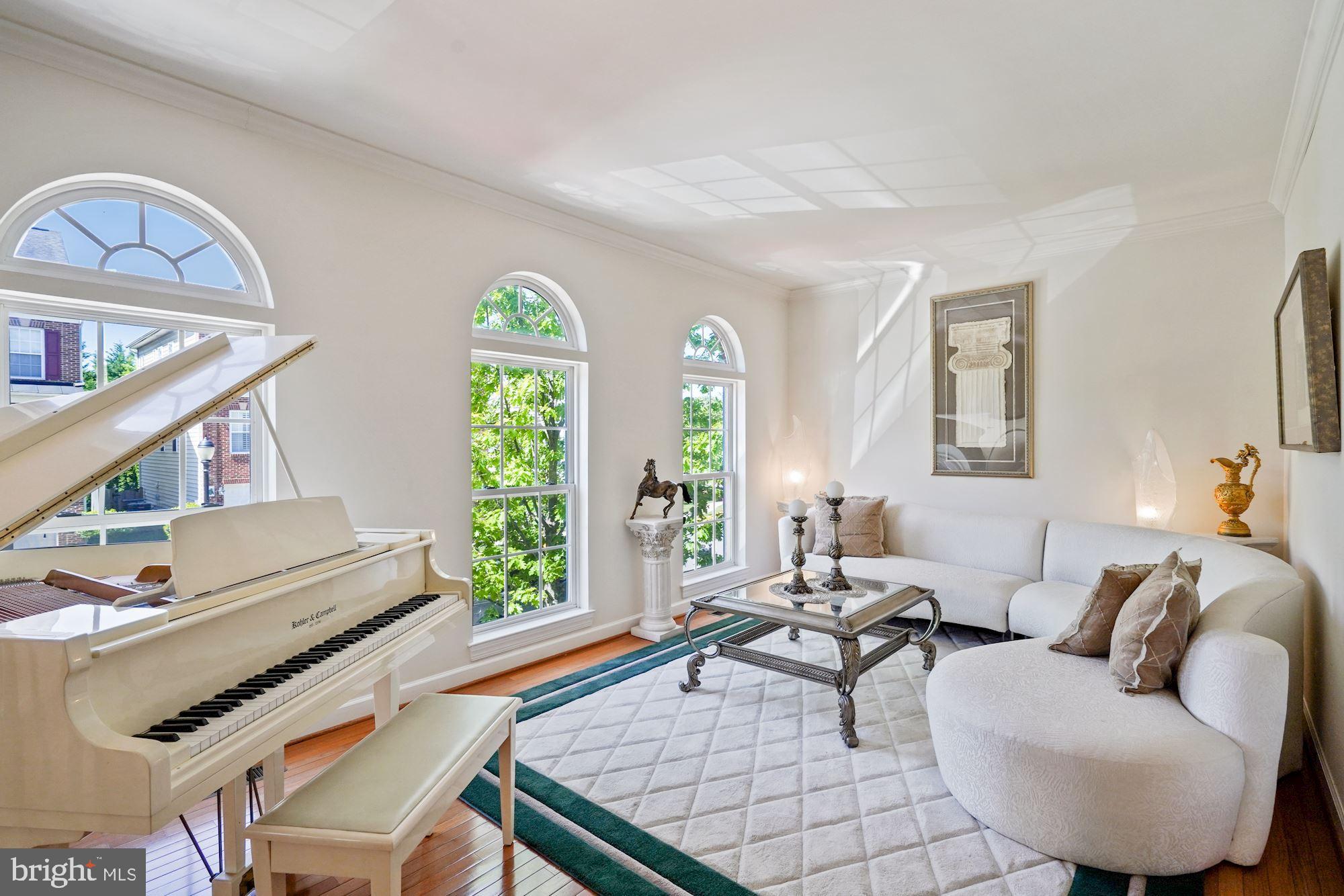 WINDSOR KNOLL - Residential