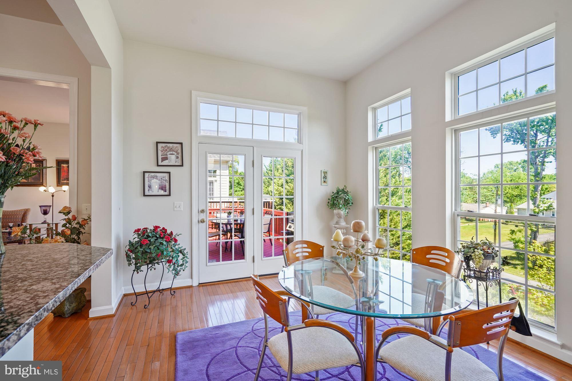 WINDSOR KNOLL - Residential