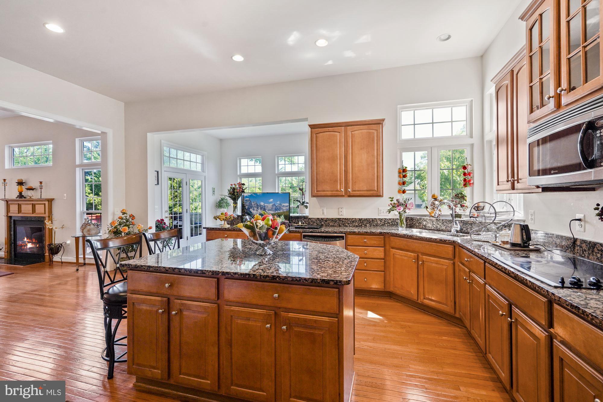 WINDSOR KNOLL - Residential