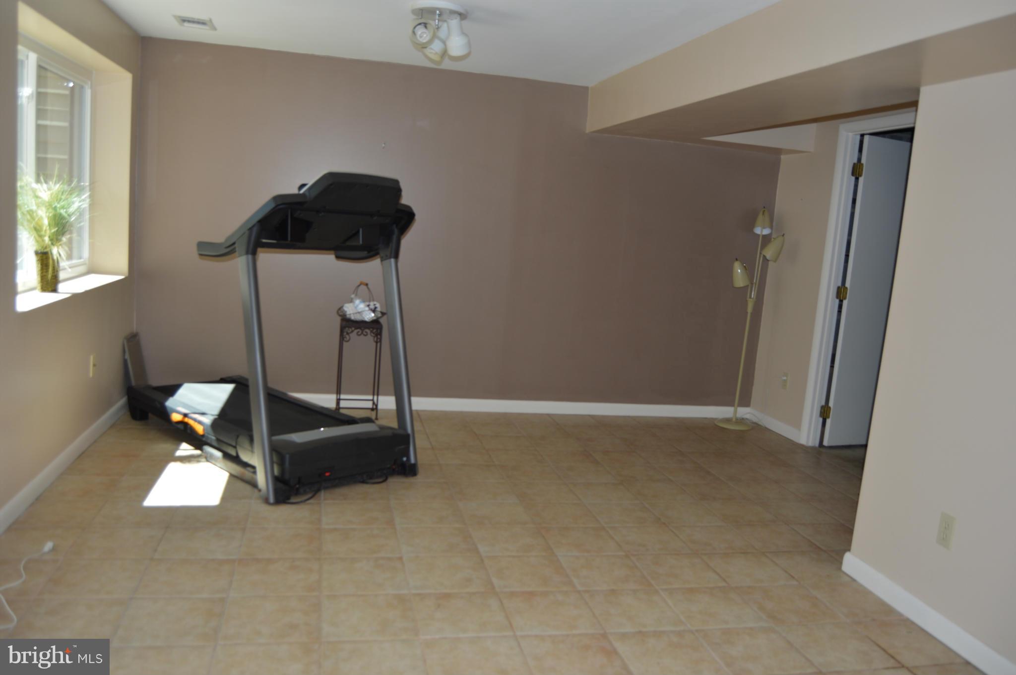 GLEN ORA - PLAT 9 - Residential