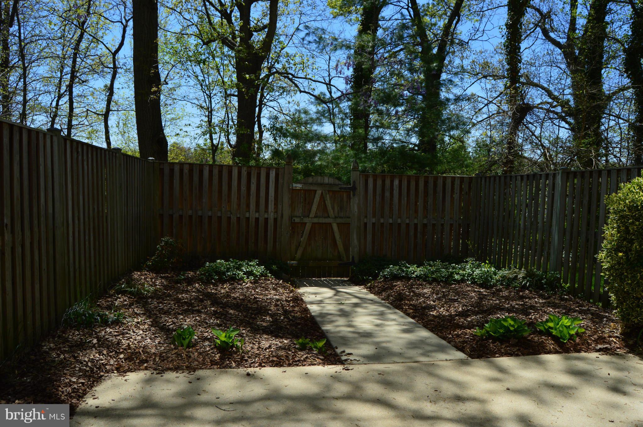 GLEN ORA - PLAT 9 - Residential