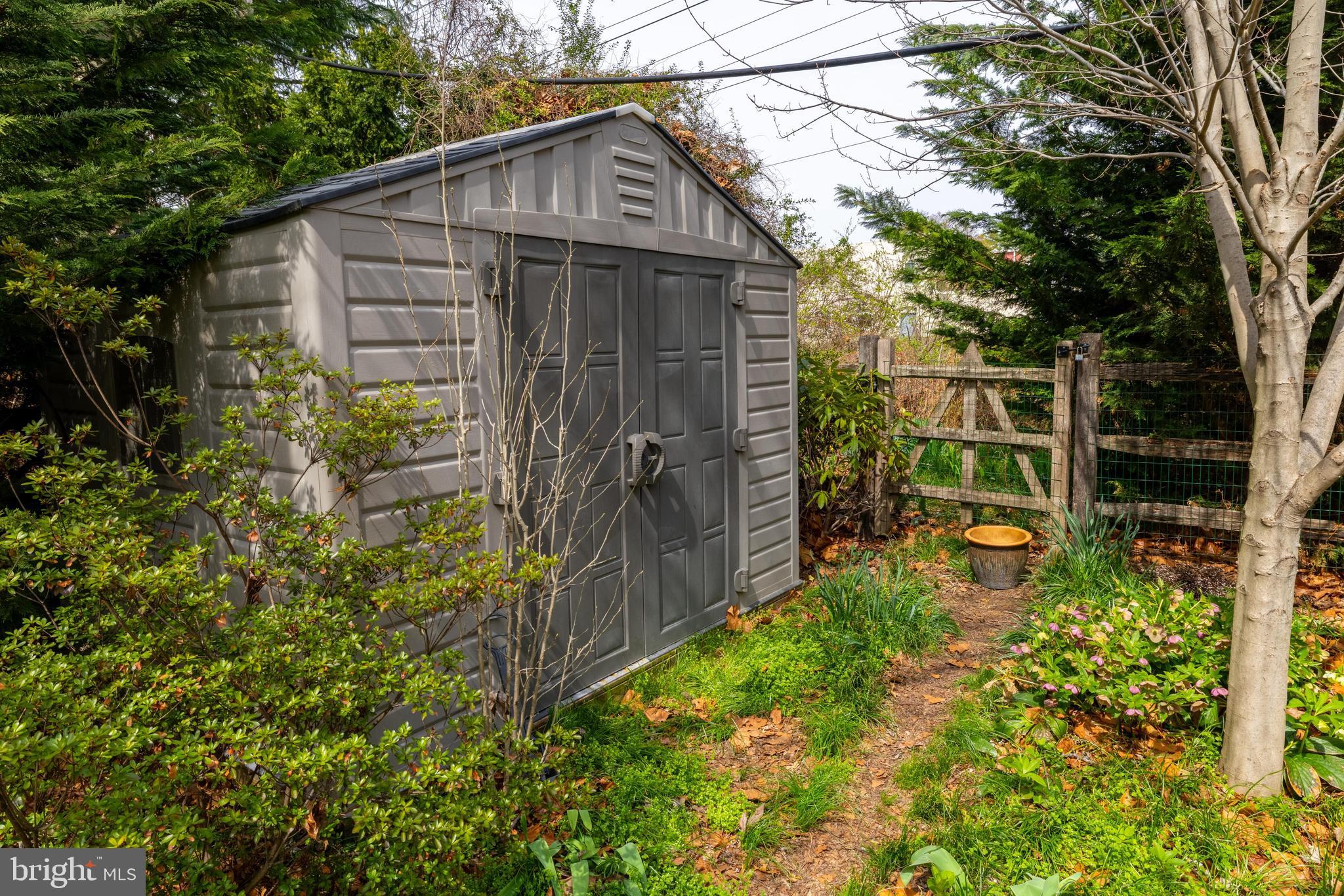 GERMANTOWN (WEST) - Residential