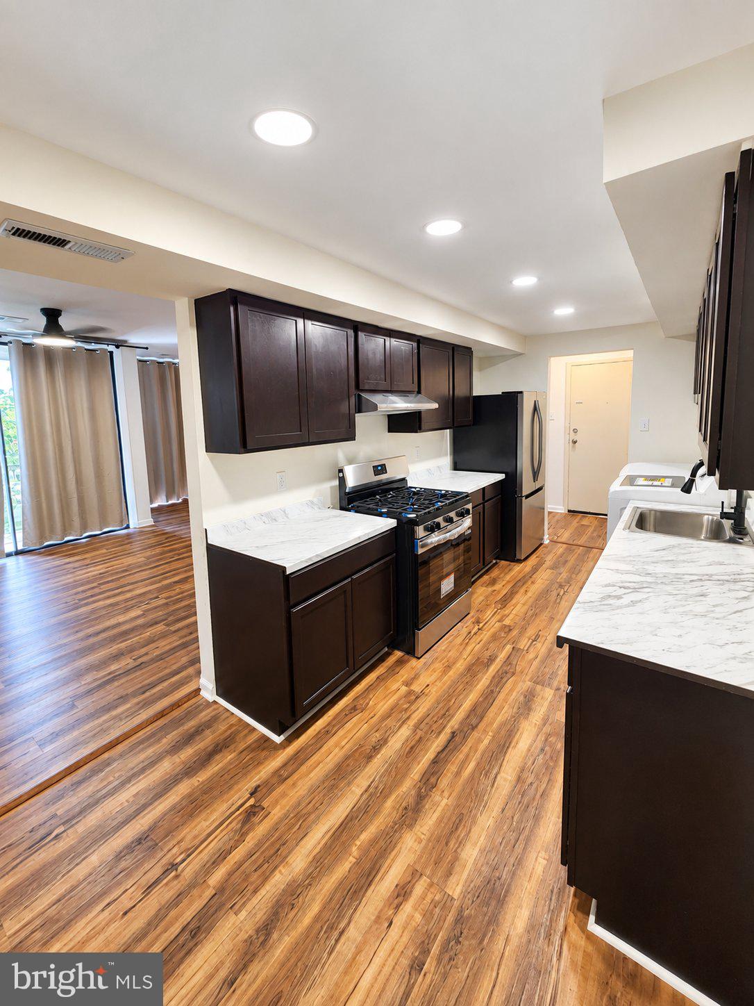 10239 PRINCE PLACE 26-202