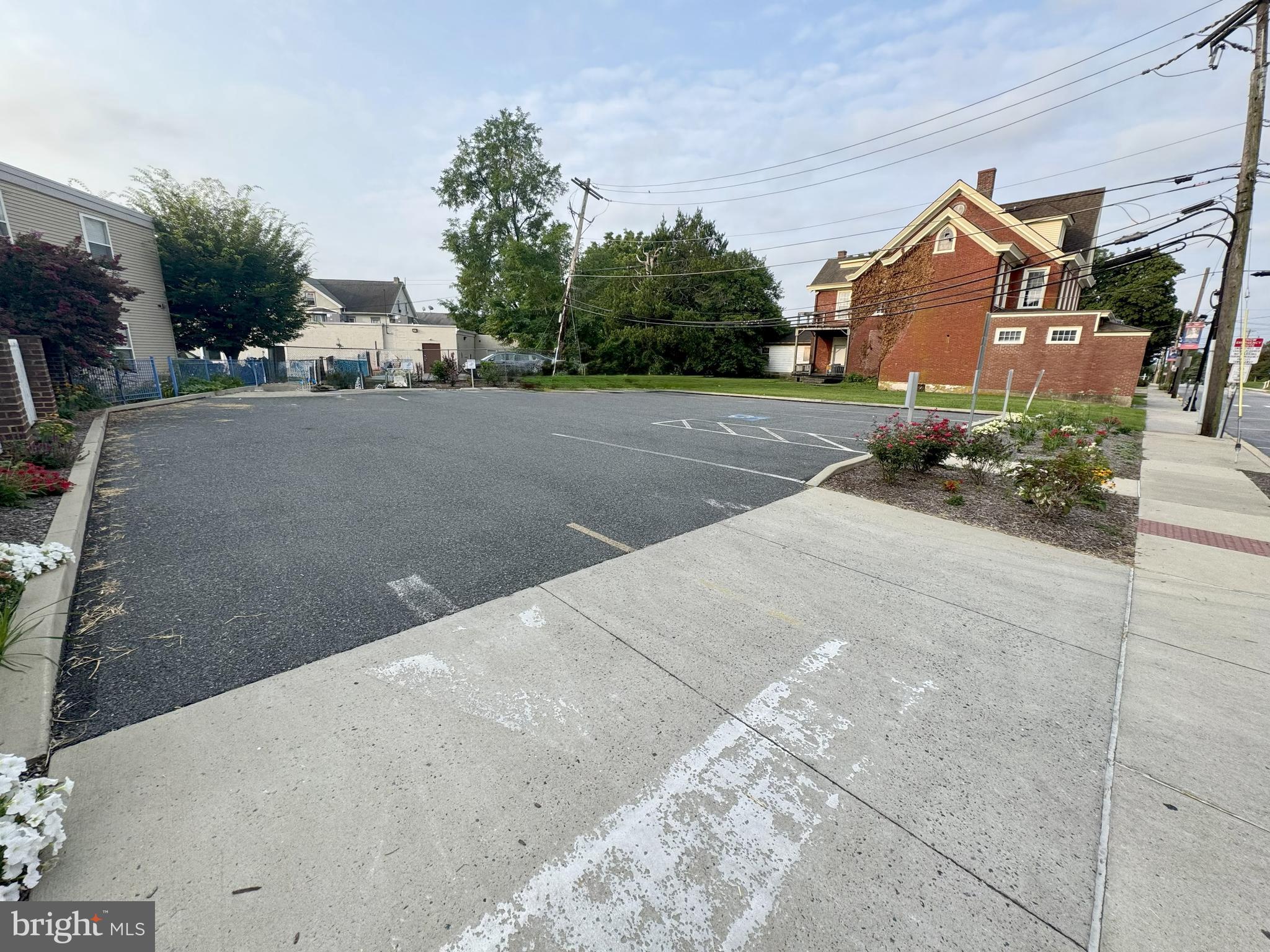 OXFORD BORO - Commercial Lease