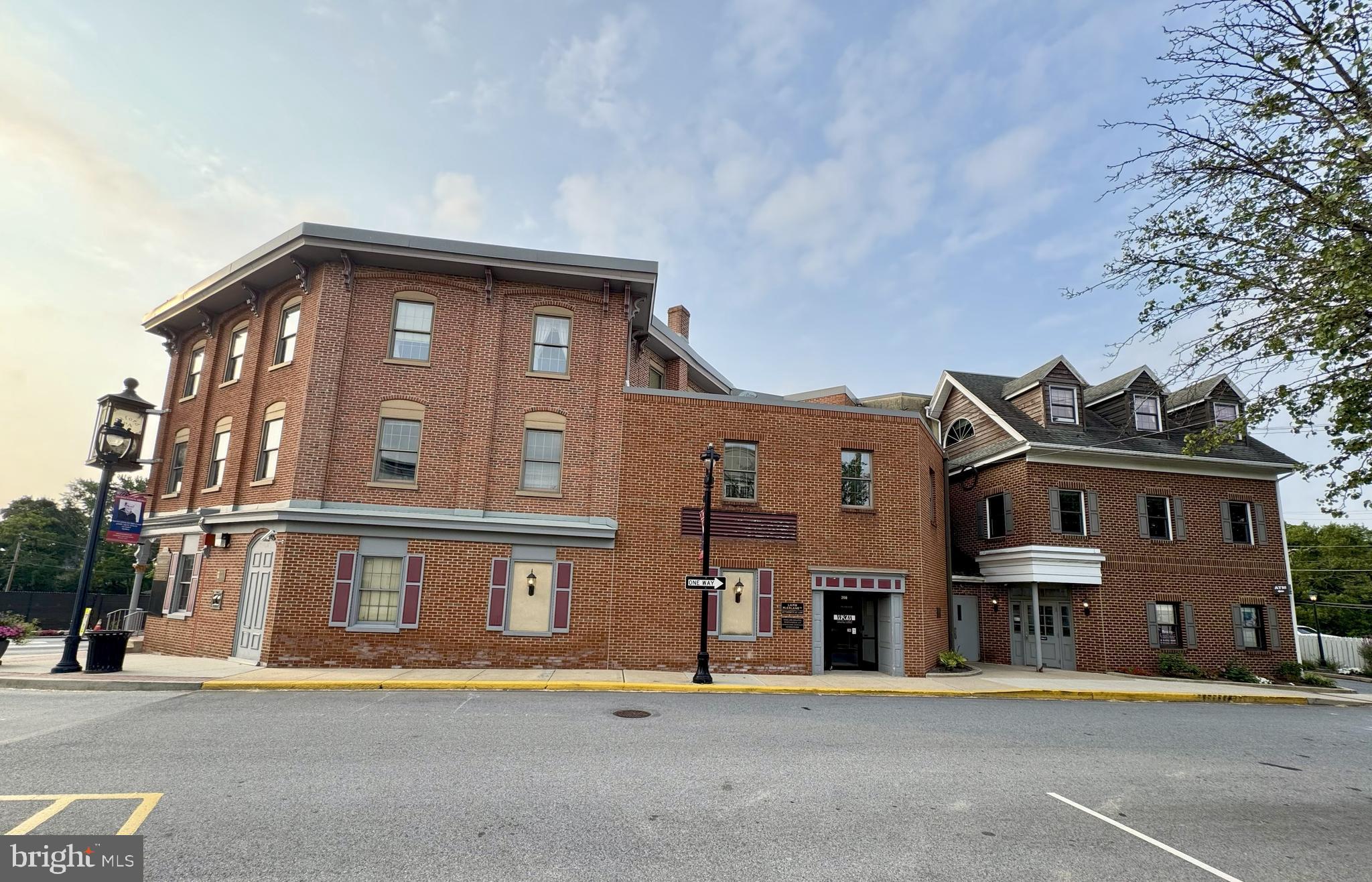 OXFORD BORO - Commercial Lease