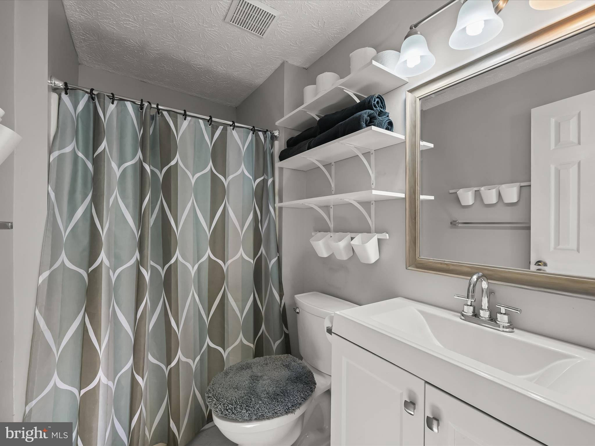 KINGS MEADE - Residential