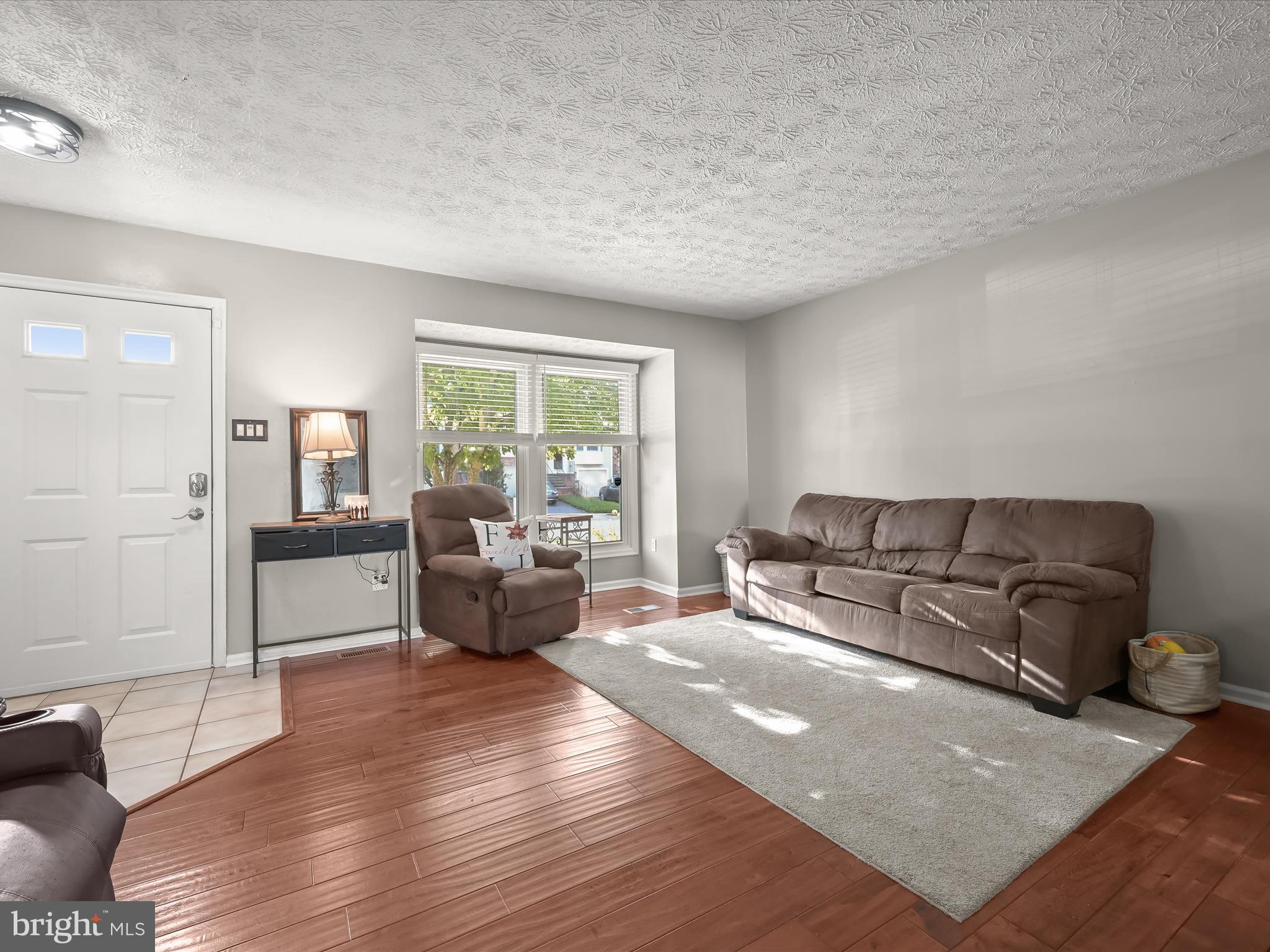 KINGS MEADE - Residential