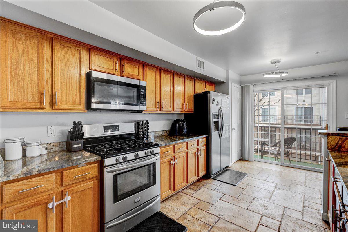 WOODVIEW VILLAGE WEST - Residential