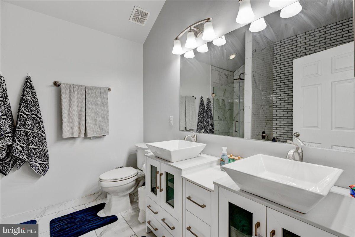 WOODVIEW VILLAGE WEST - Residential