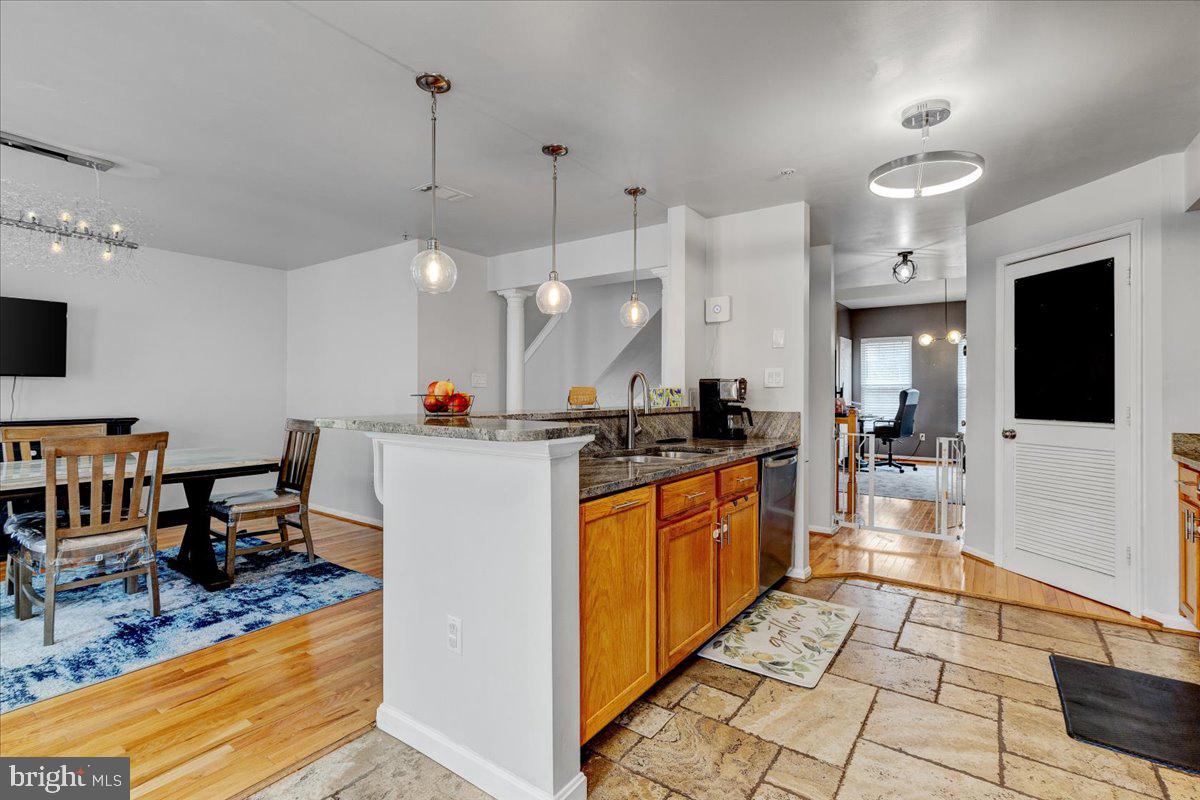 WOODVIEW VILLAGE WEST - Residential