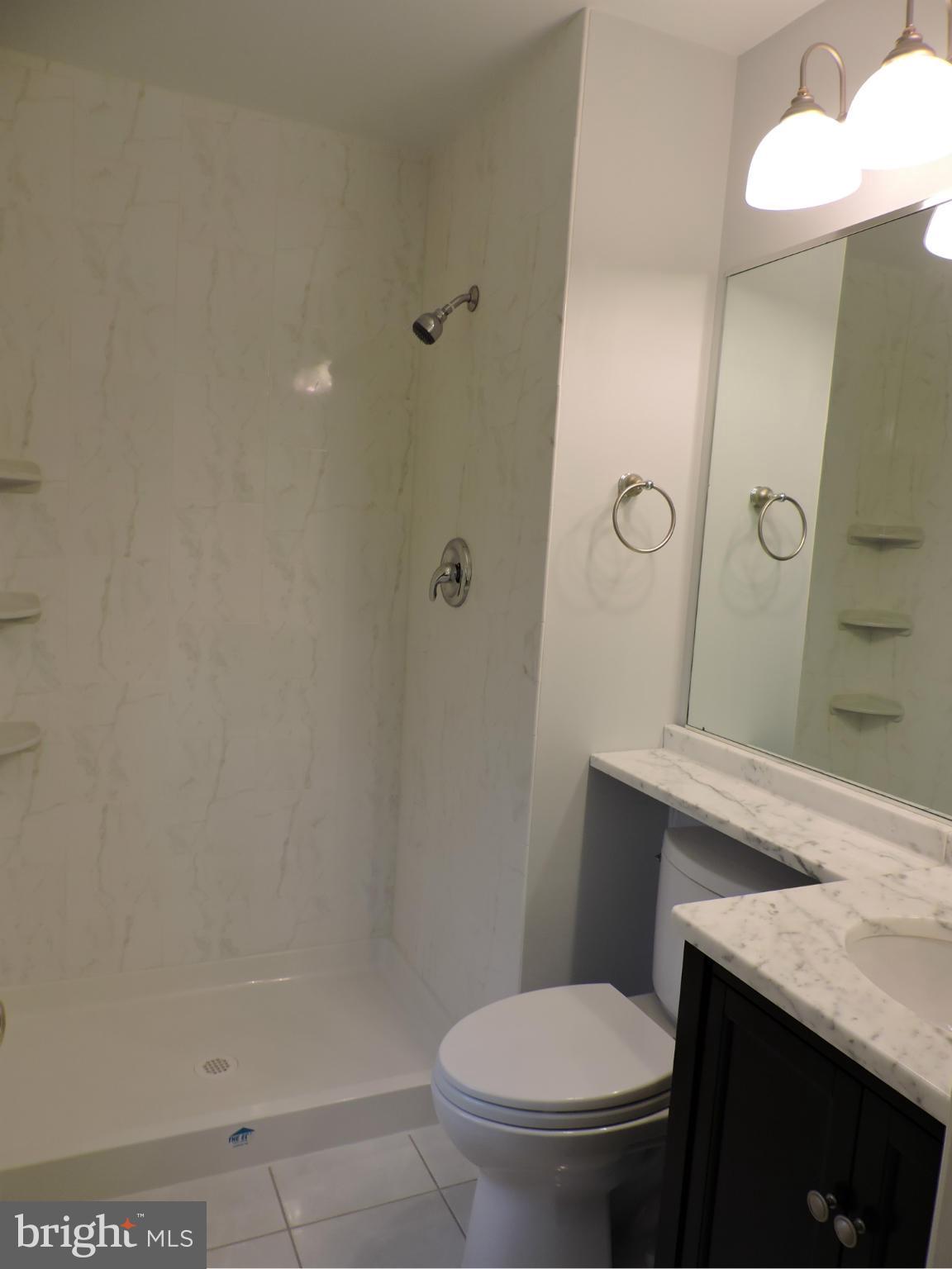 LAKE RIDGE/PROMONTRY OAK - Residential Lease