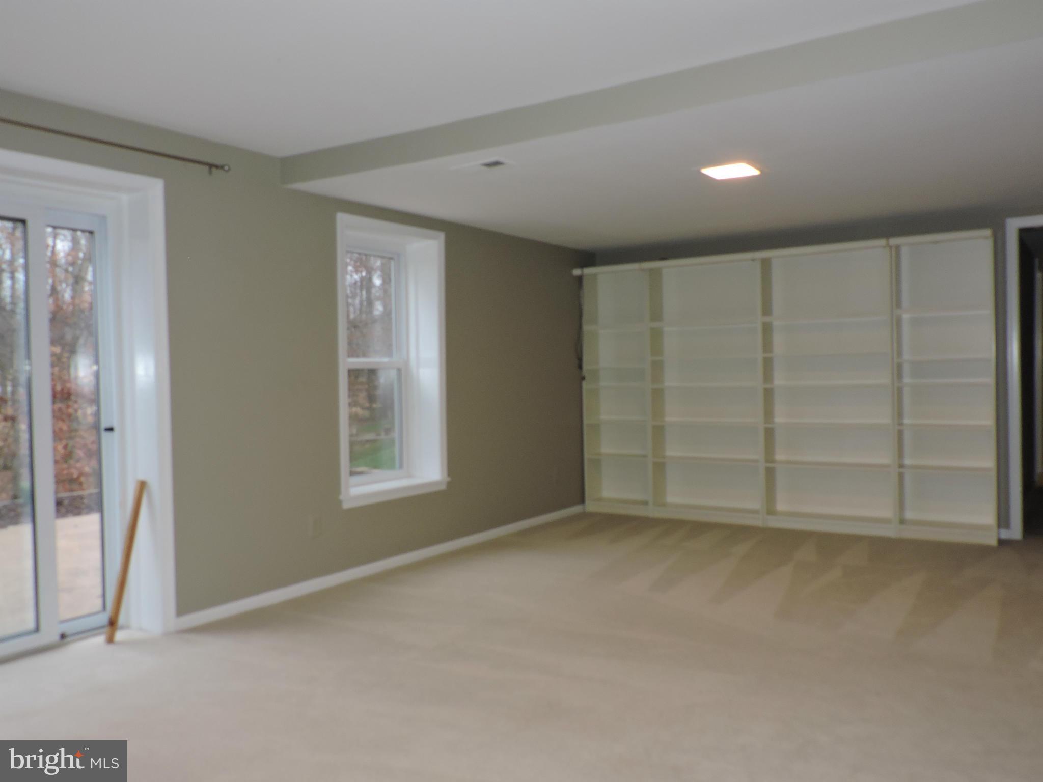LAKE RIDGE/PROMONTRY OAK - Residential Lease