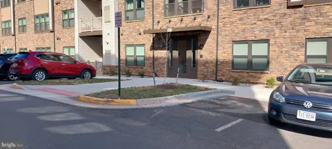 46294 Mount Milstead Terrace Unit 400, Sterling, VA 20164 - MLS#: VALO2086888