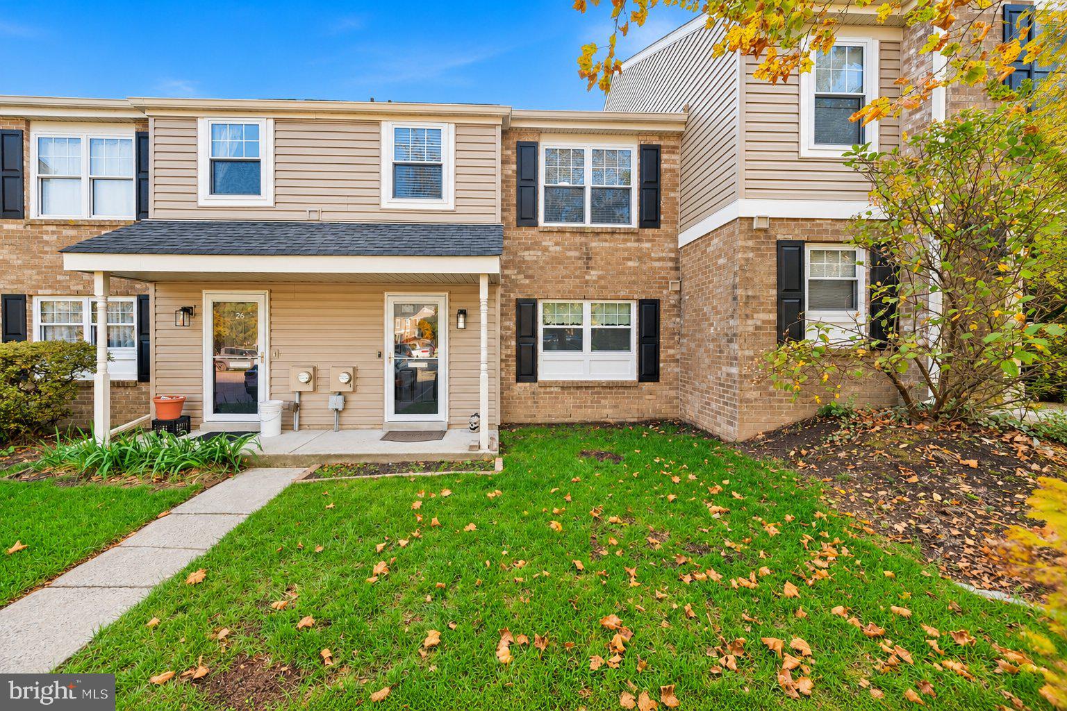 25 YORKTOWN COURT