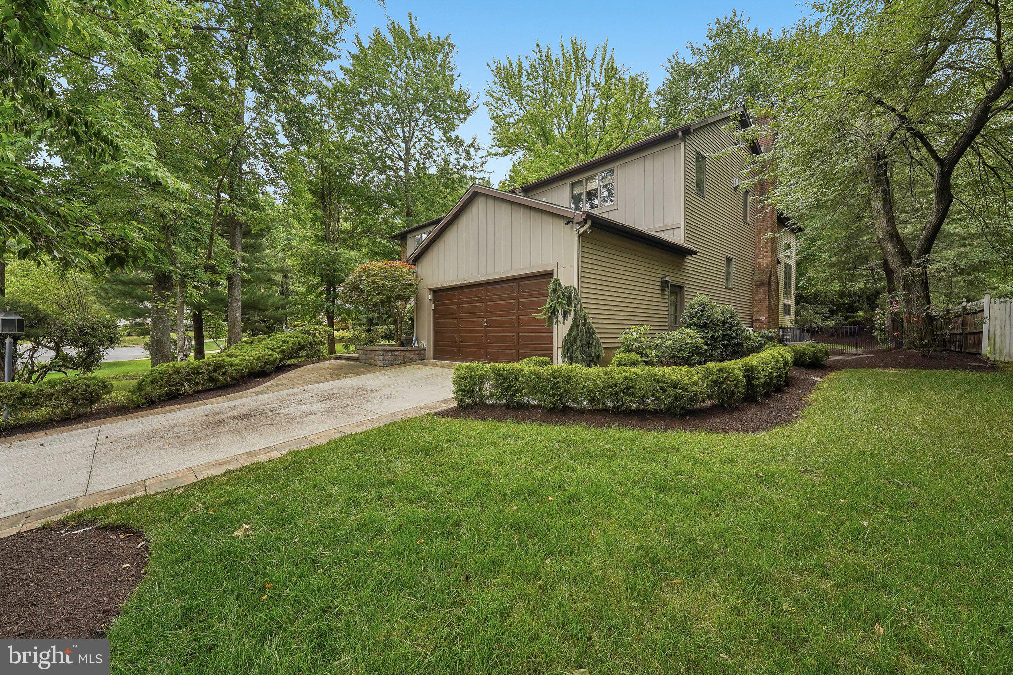 21 TEAK COURT
