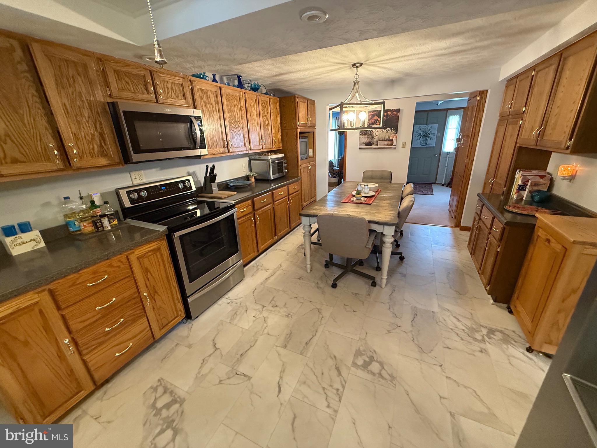 AIRPORT ADDITION - Residential