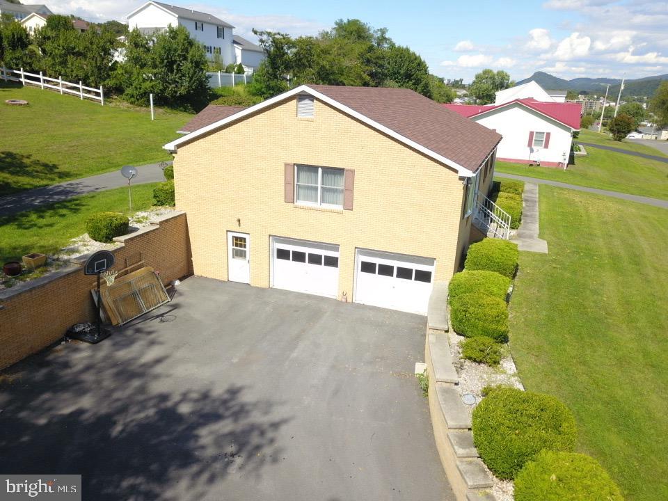 AIRPORT ADDITION - Residential