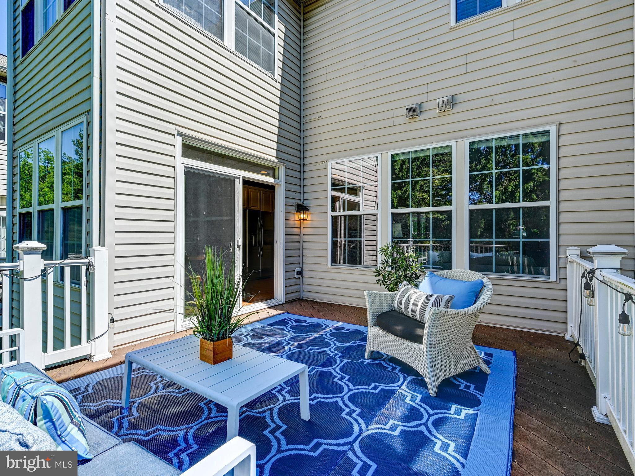 COLLEGE HILLS - Residential