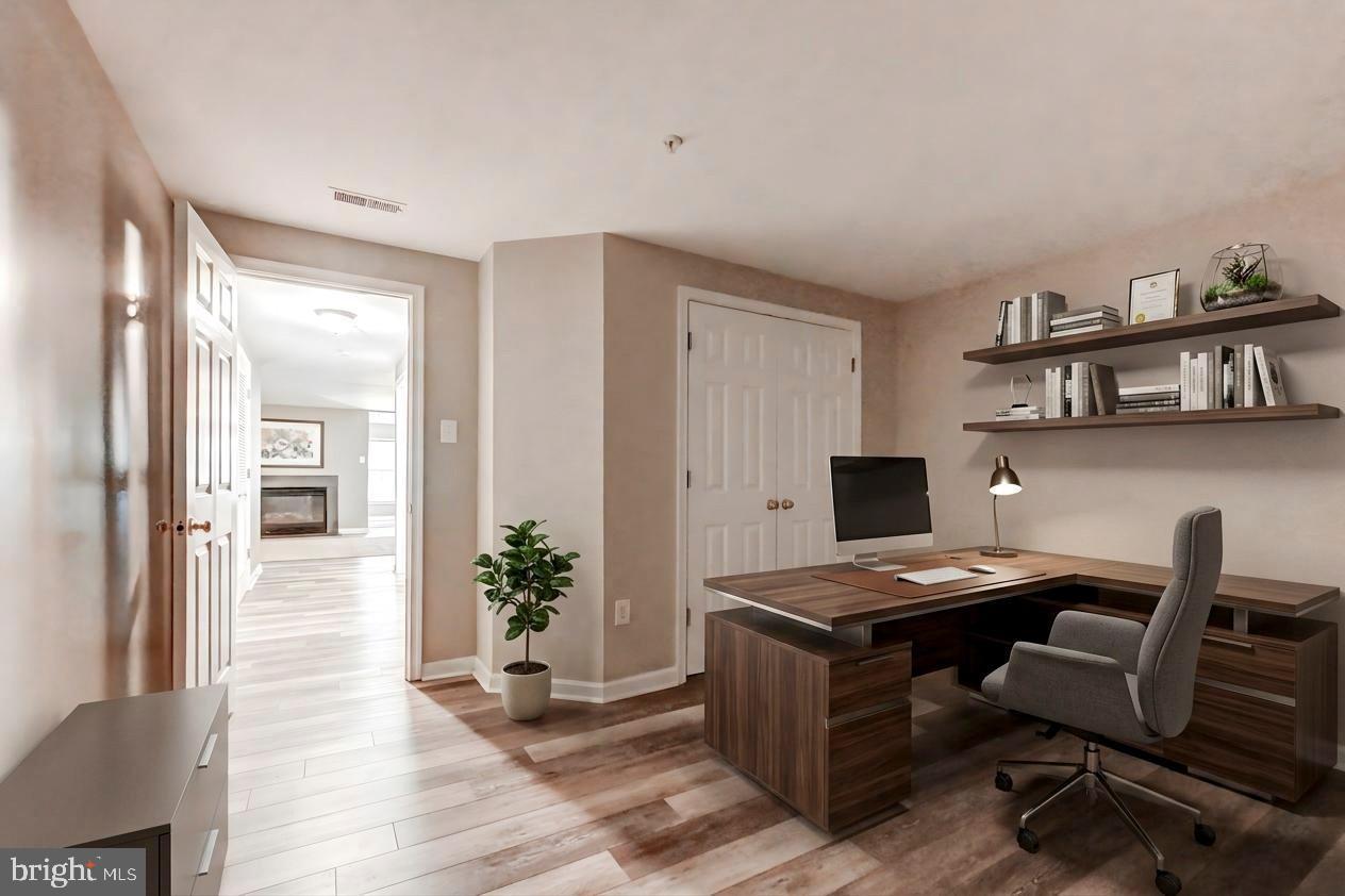 COLLEGE HILLS - Residential